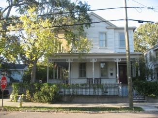 A Charleston survivor: 90 Fishburne Street in October 2014.