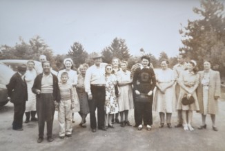 A field trip at the Foster Cousins Reunion of 1946. 